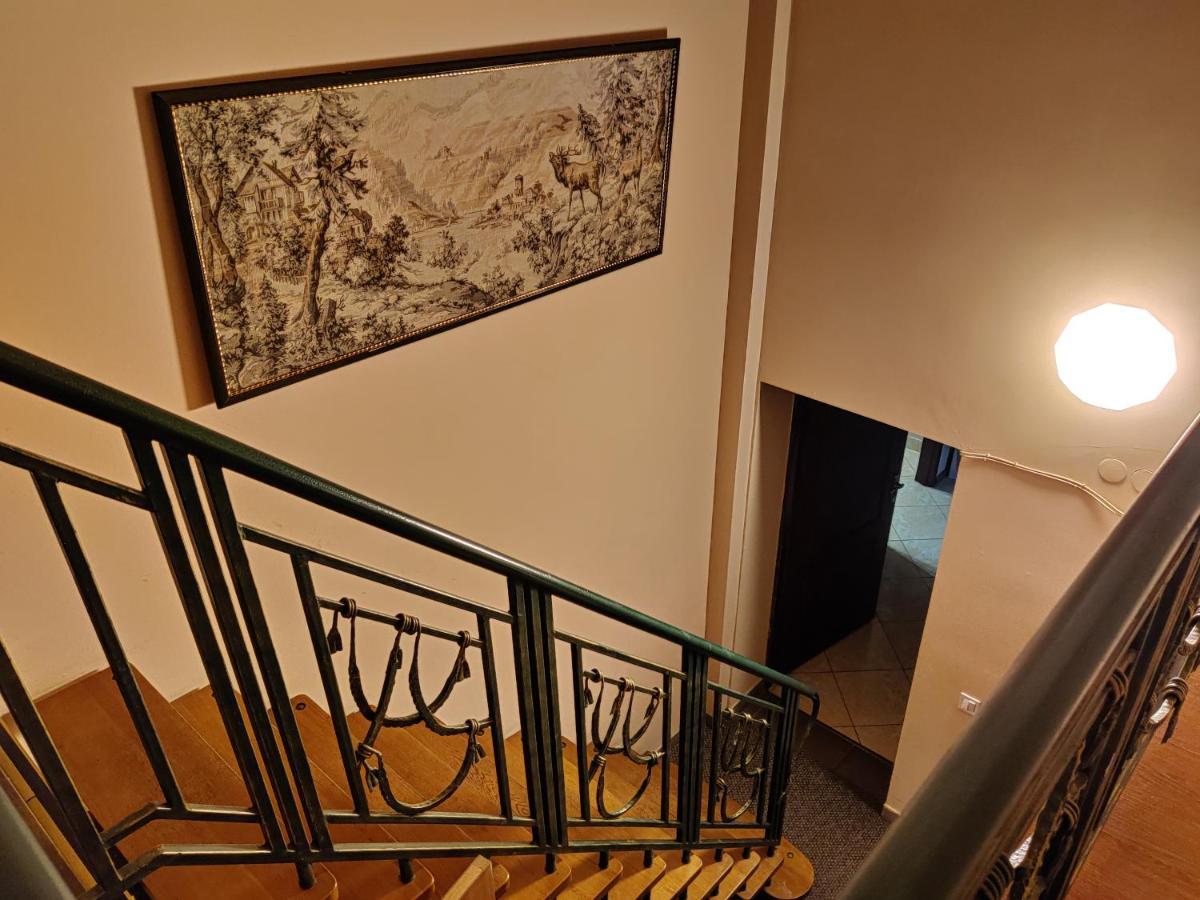 Chaplin Hotel Lviv Exterior photo