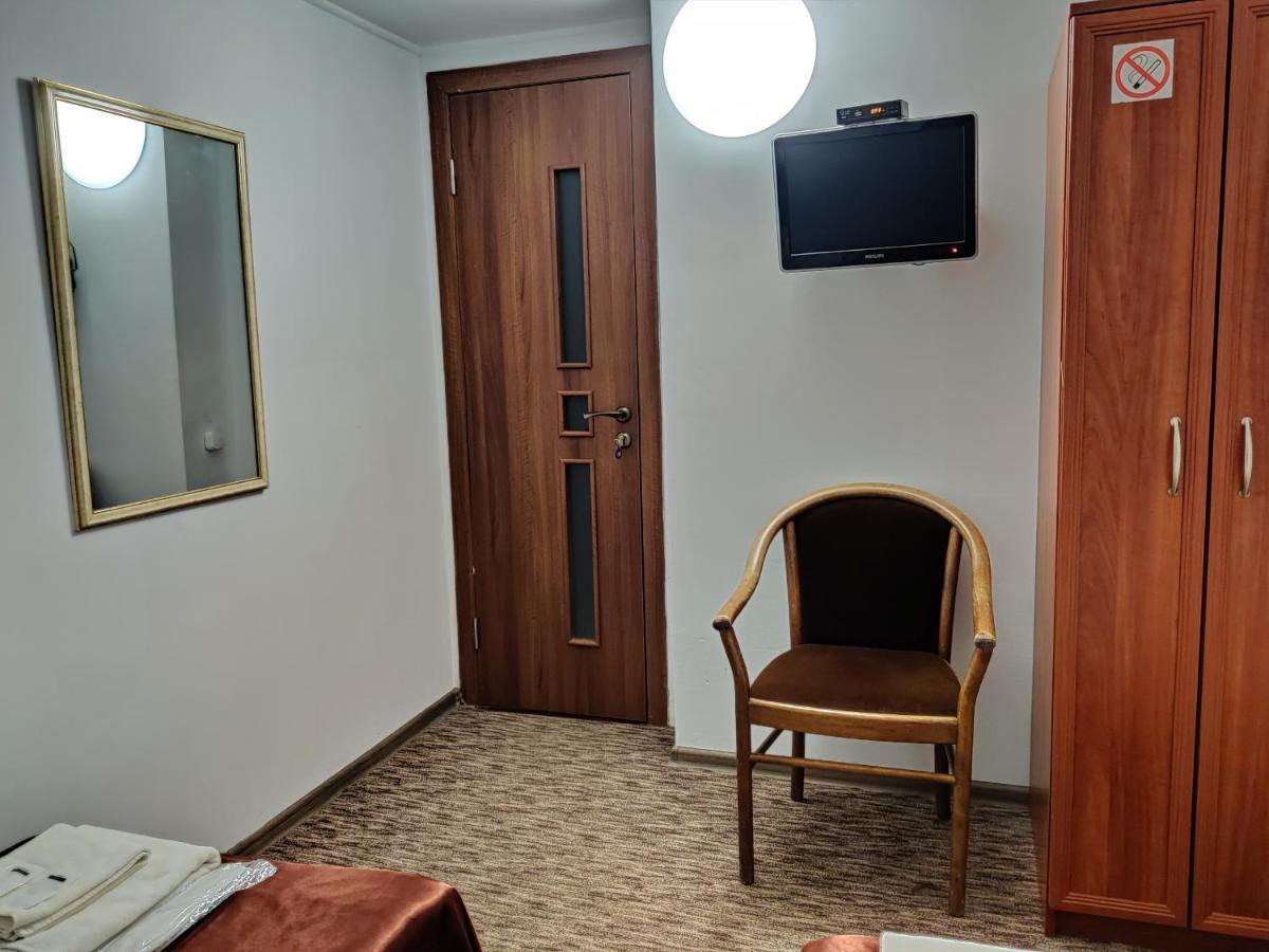 Chaplin Hotel Lviv Exterior photo